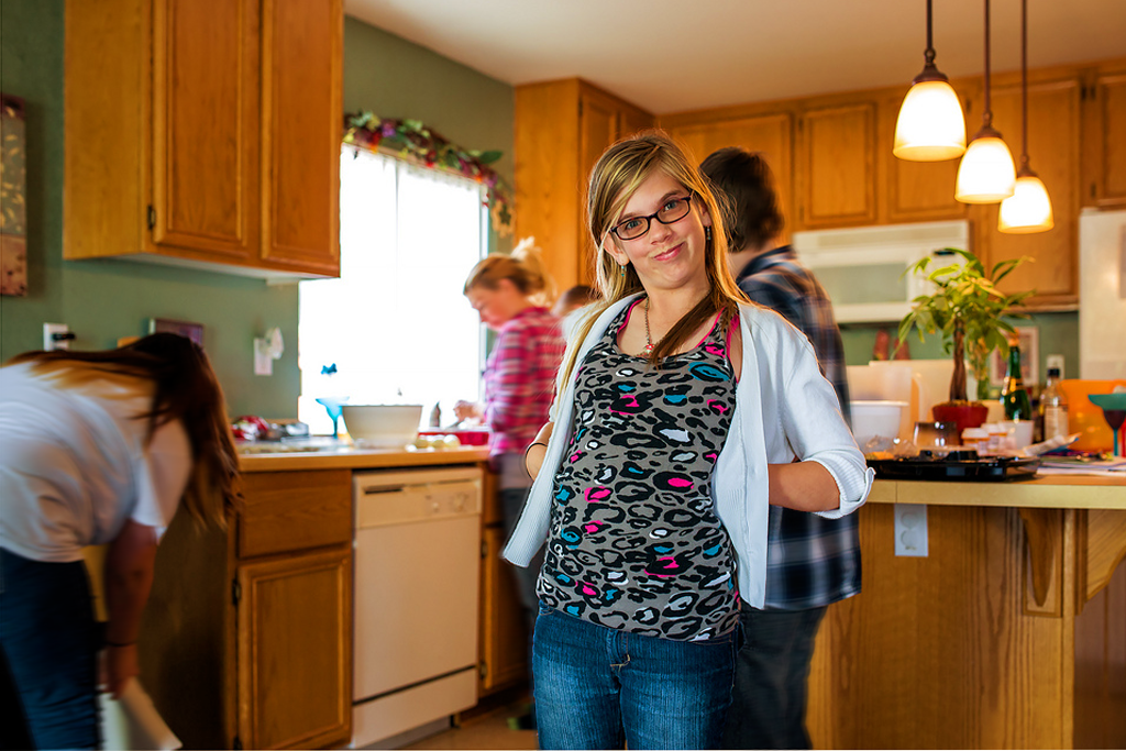 IMAGE: http://i1259.photobucket.com/albums/ii547/tmoore323/StandoutGirl_zps854b339e.png