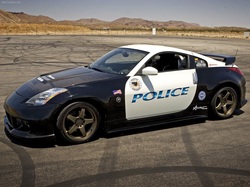 Nismo-Police_Nissan_350Z.jpg