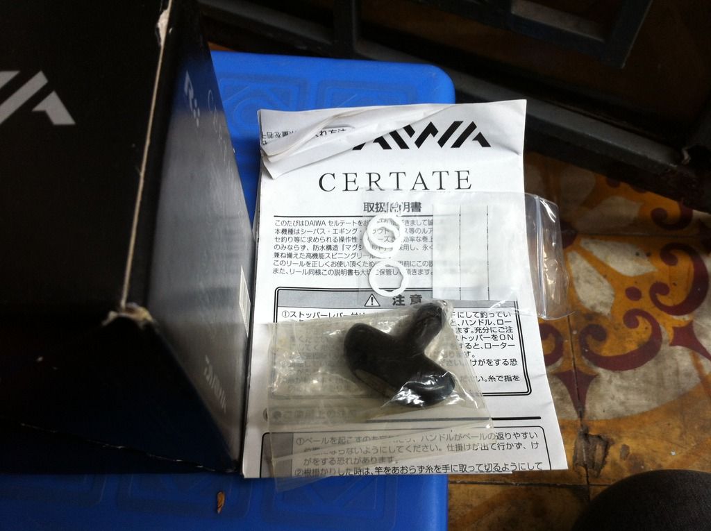 Lên đờl cần bán máy daiwa certate 2500 đơi 2010 - 5