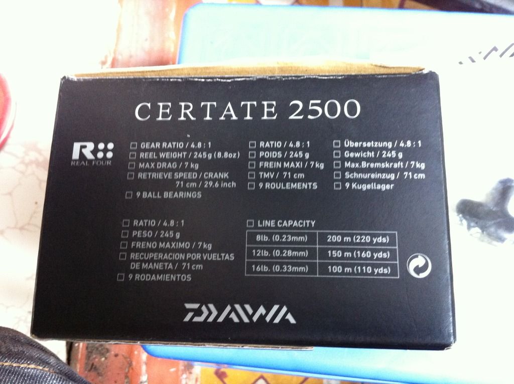 Lên đờl cần bán máy daiwa certate 2500 đơi 2010 - 4
